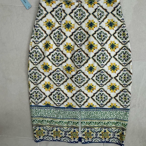 Antonio Melani. Mediterranean /Mosaic Style Pencil Skirt - Size 2. NWT - Picture 4 of 12